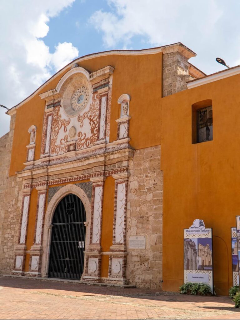 Iglesia y Convento de los Dominicos.