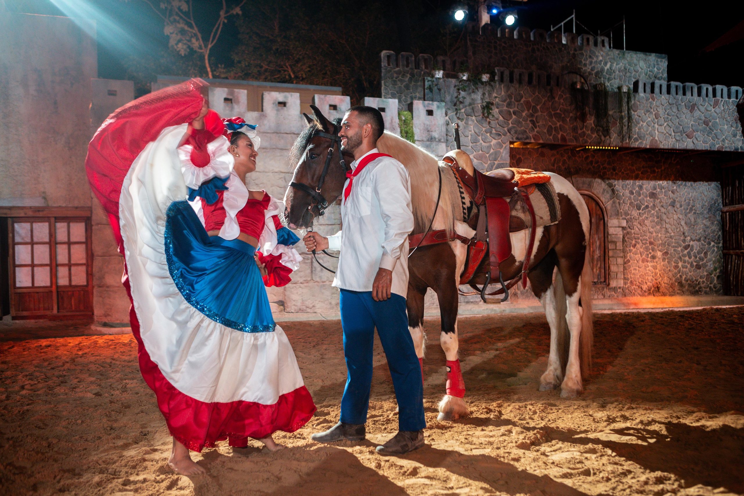 PANACA abre en Punta Cana con el show ecuestre TRAVESÍA