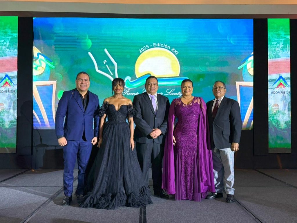 Sael Abreu, Millizen Uribe, José Rubén Gonell, Sarah Hernández y José Tejada Gómez.