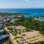 Vista aérea parqueos de Bayahíbe
