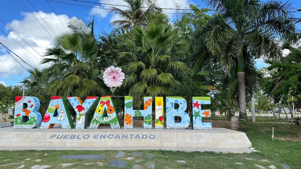 Letrero de Bahayíbe