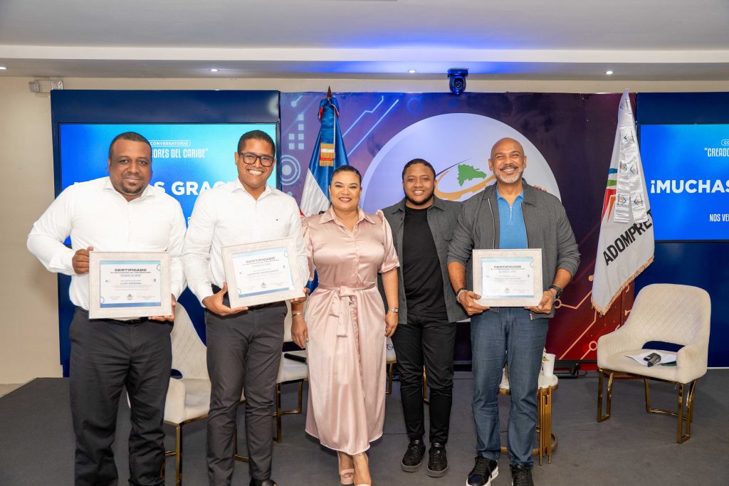 Luis Medina, Jacinto Fernández, Sarah Hernández, Abraham Núñez y Salvador Batista.