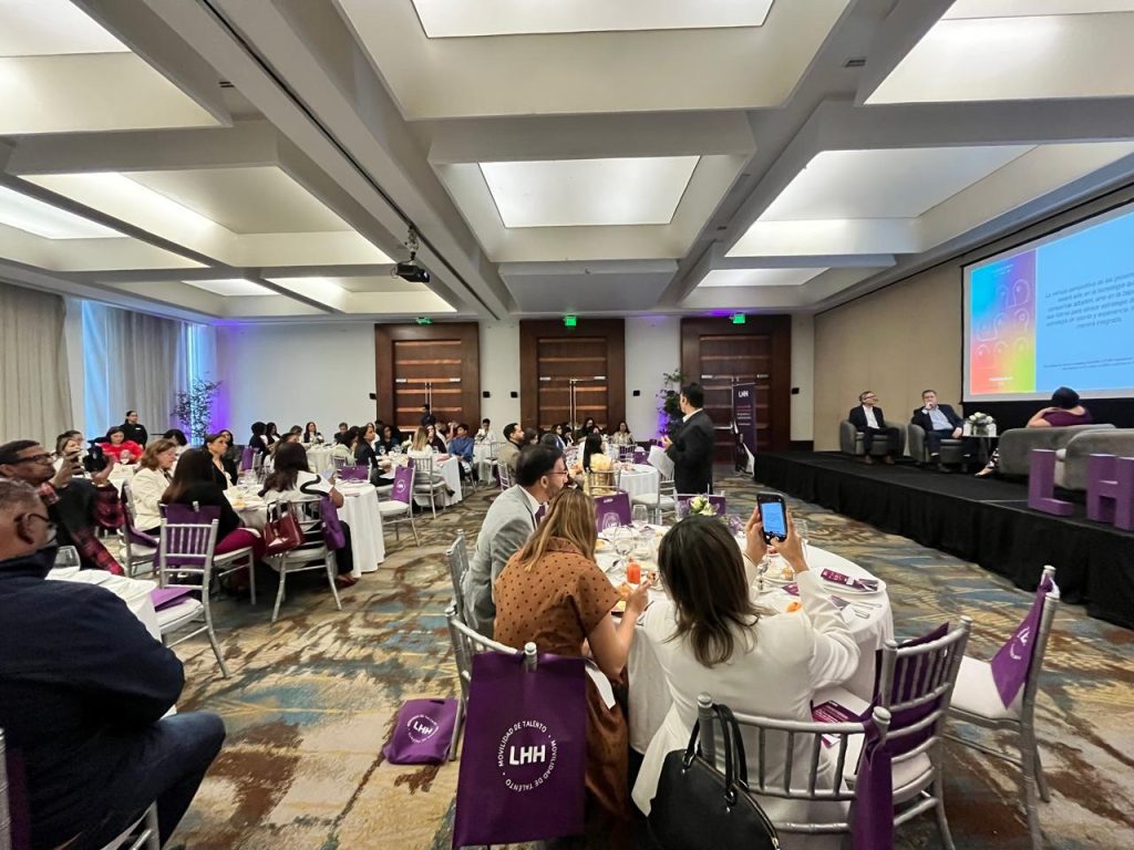 Invitados al desayuno empresarial de LHH