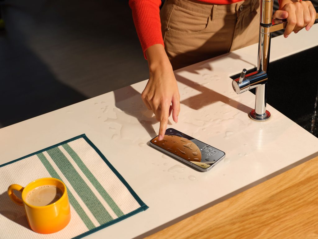 Función táctil precisa incluso con la pantalla mojada.