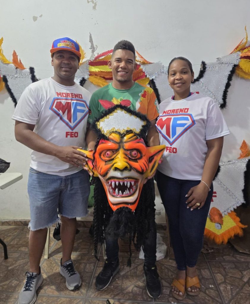 Los hermanos Ramel Ariel y Laiss González Amézquita, fundadores de la comparsa “Los morenos feos”.