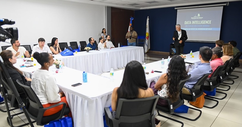 Manuel Pacheco, analista de la Dirección de Formación y Extensión Comunitaria del MITUR.