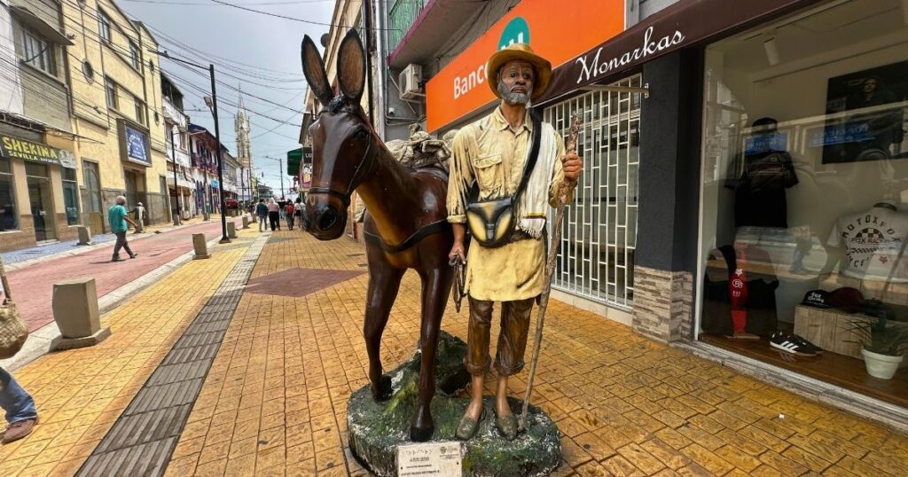 Escultura El Arriero y la Mula