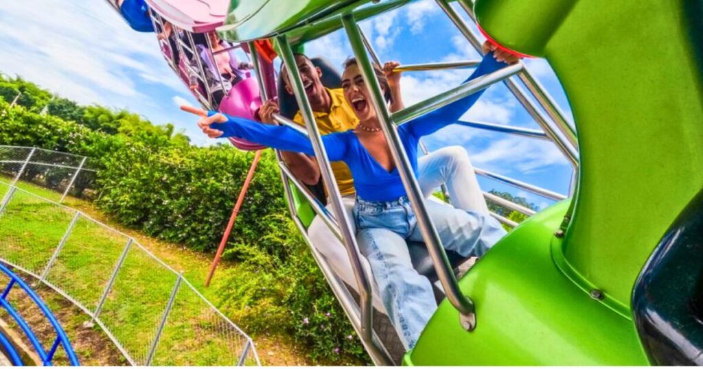 El Parque del Café de Quindio está a menos de 25 minutos desde el ecohotel.