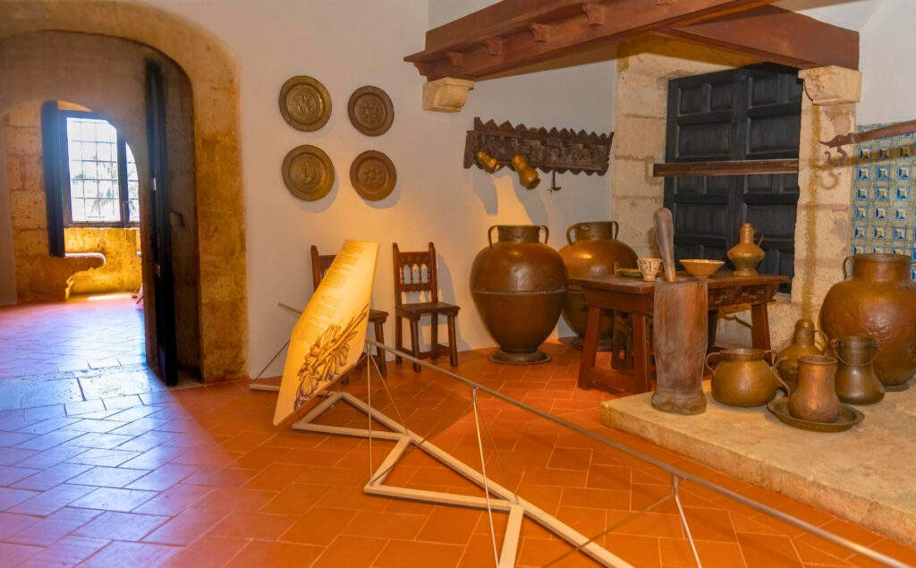 Alcázar de Colón reabre con nueva museografía