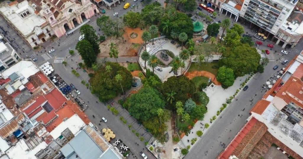 Plaza 9 de Julio. Foto: Municipalidad  Salta.