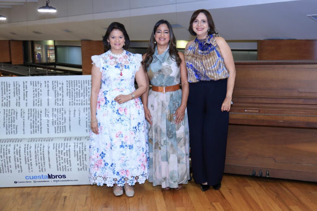 Lourdes Gómez, Ángela T. Marzo y Eveling Belliard.